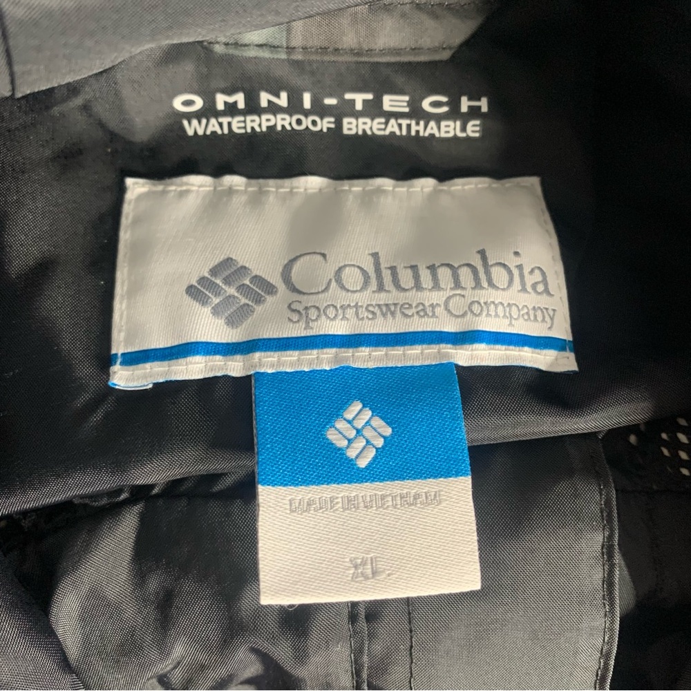 Columbia XL Omni-Tech Waterproof Breathable Camo Jacket with Hood - Picture 4 of 4